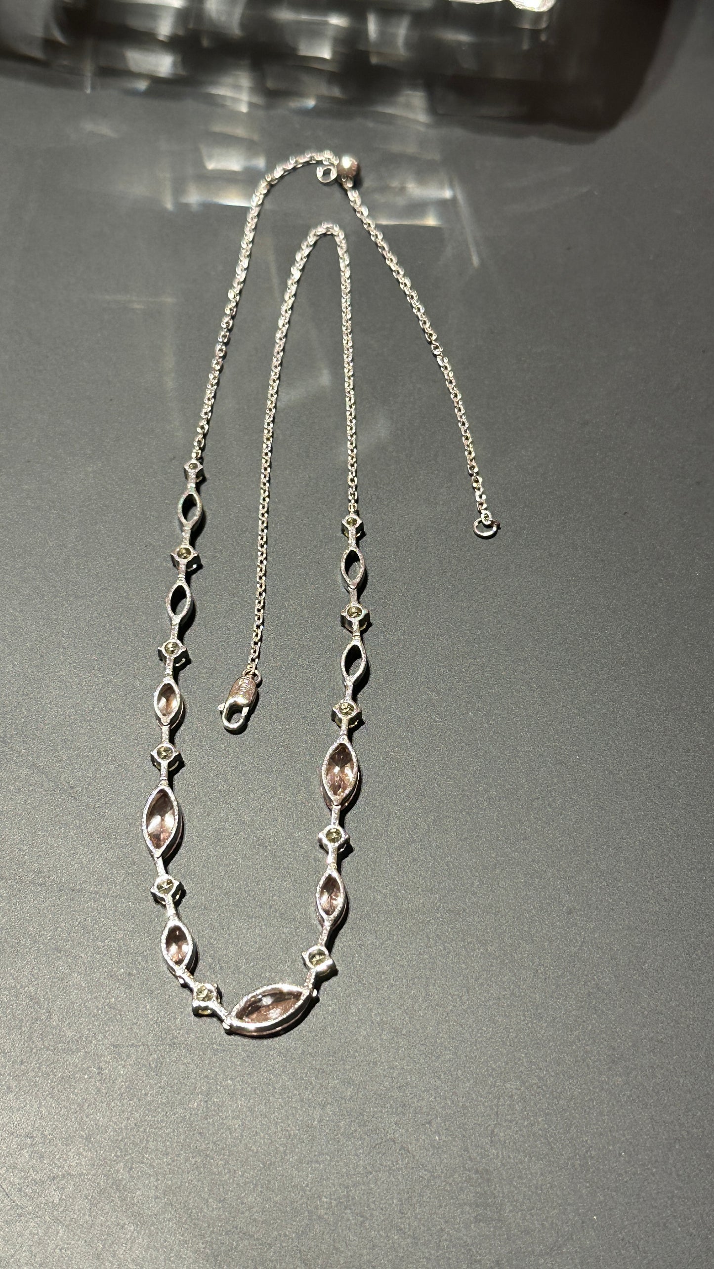 Lab grown shiny pink marquise diamond necklace Pt950