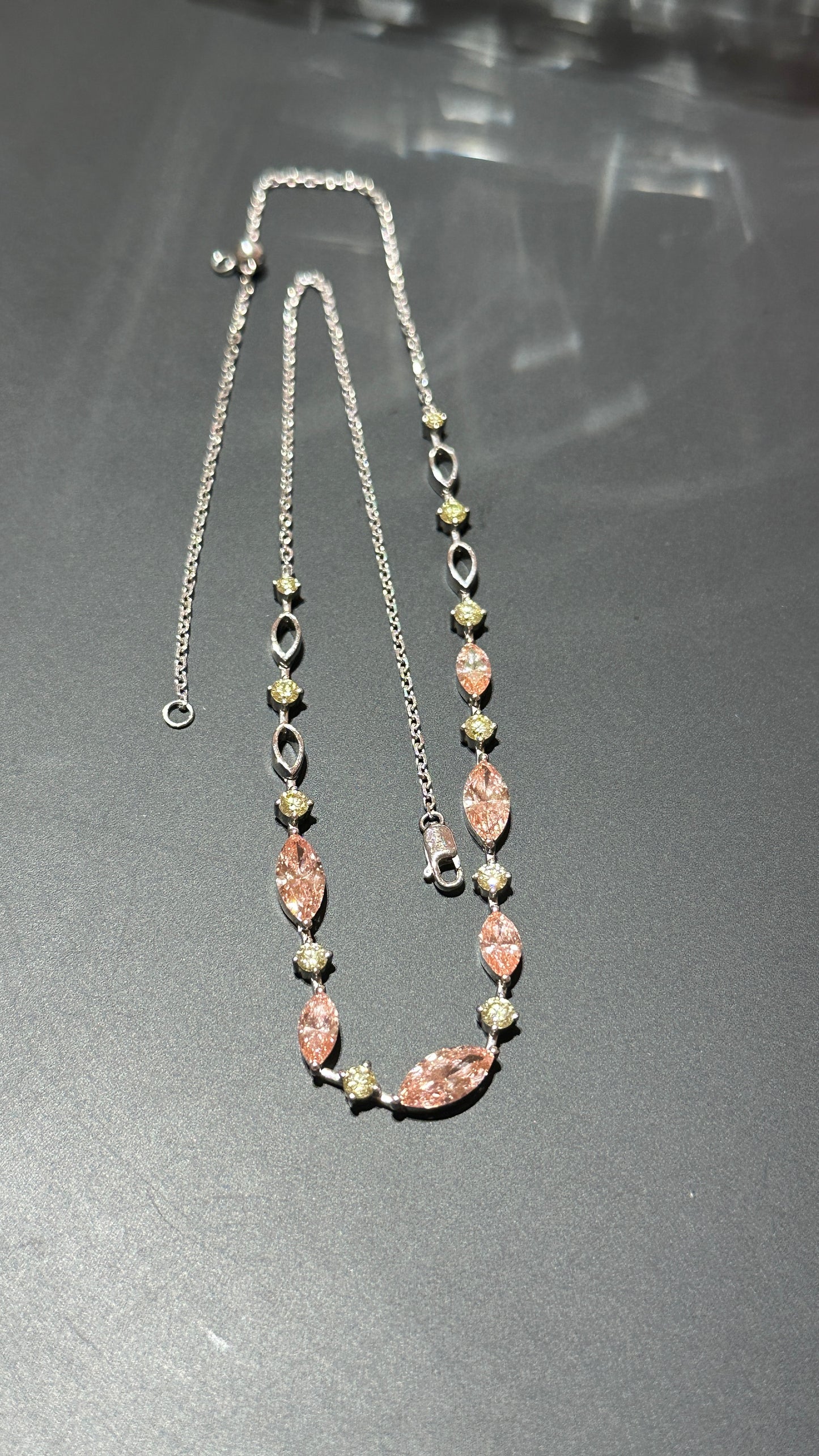 Lab grown shiny pink marquise diamond necklace Pt950