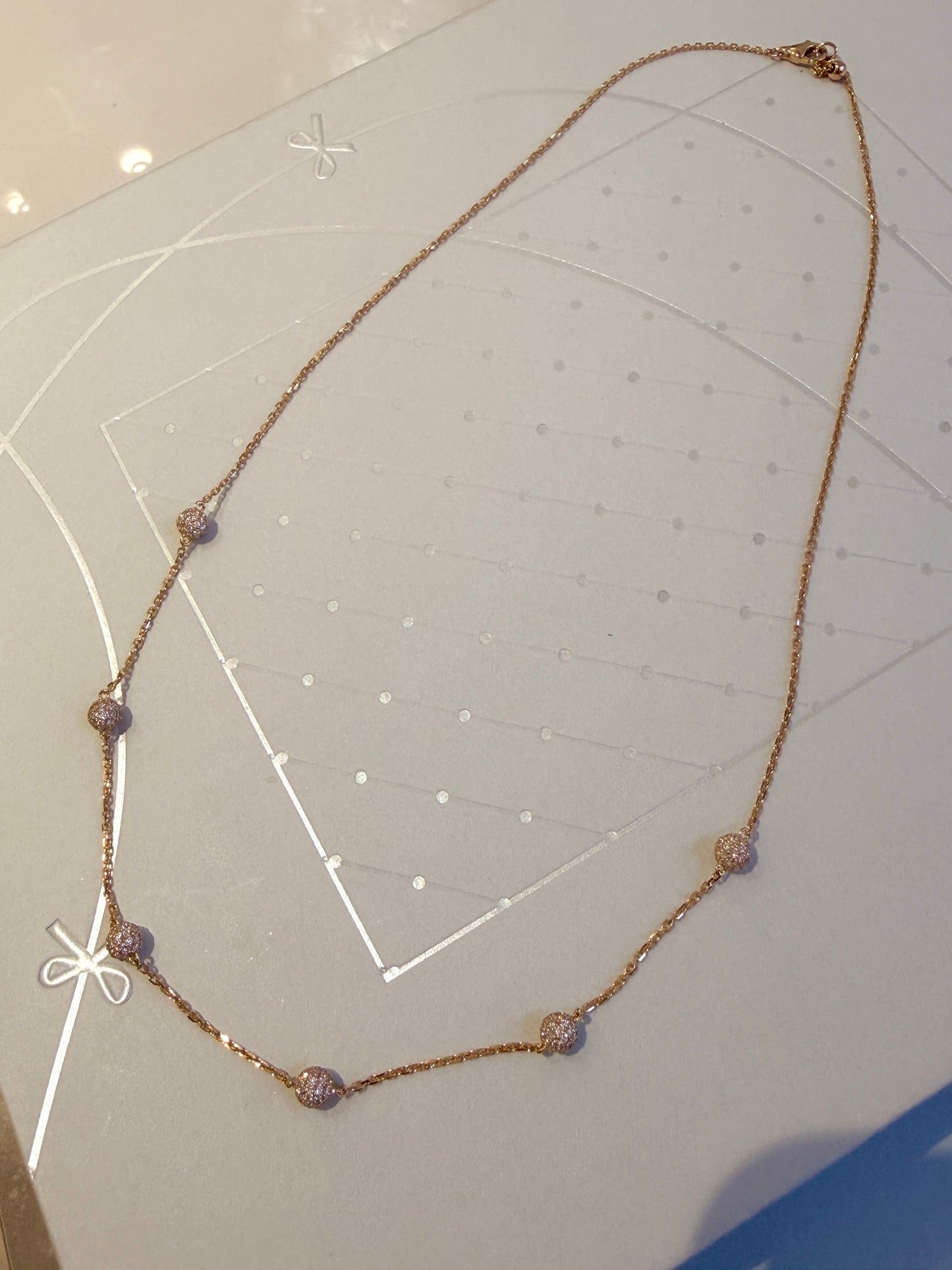 SHINING VIVILA EverShine Bubble Chain™

The Diamond Bubble Chain That Never Flips The World’s Next Generation Bubble Chain Design