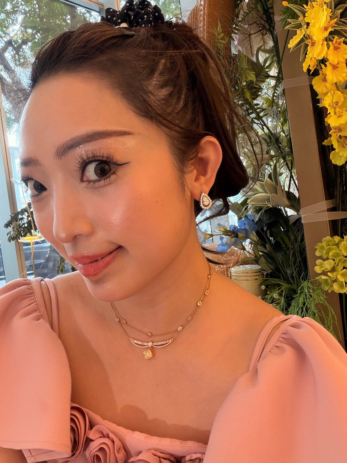 Shiningvivila Inner Light earrings