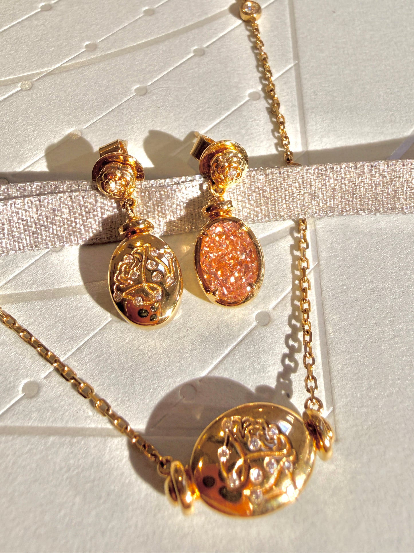 Reversible Pink Secret Bloom Necklace(flip and can wear it two sides)