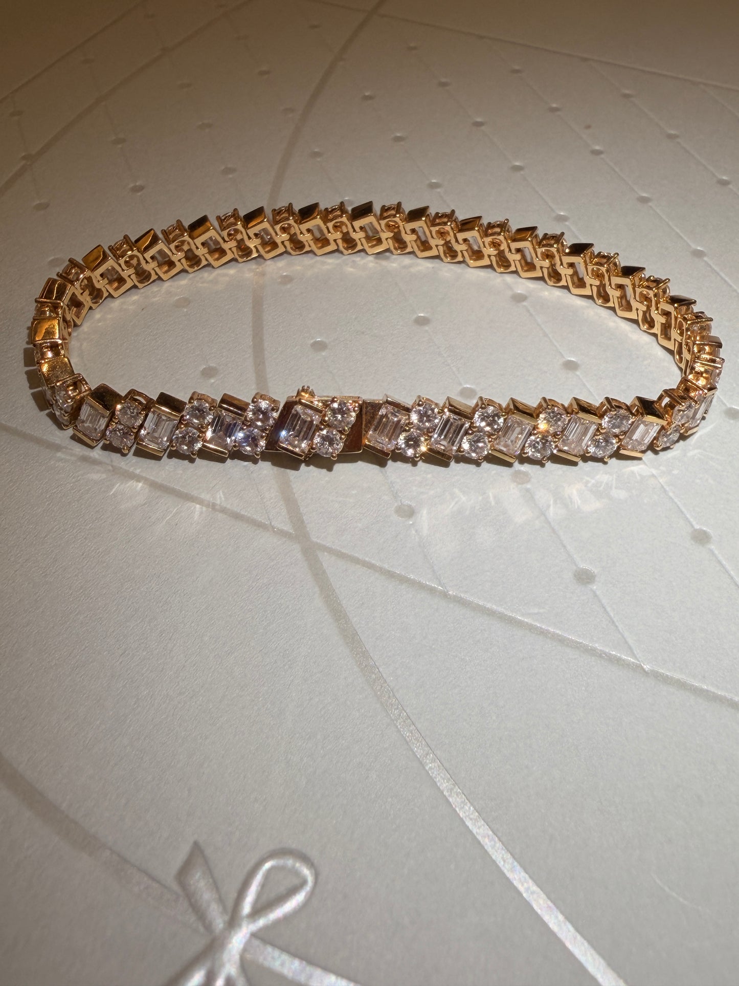 Lab grown diamonds bracelet bangle