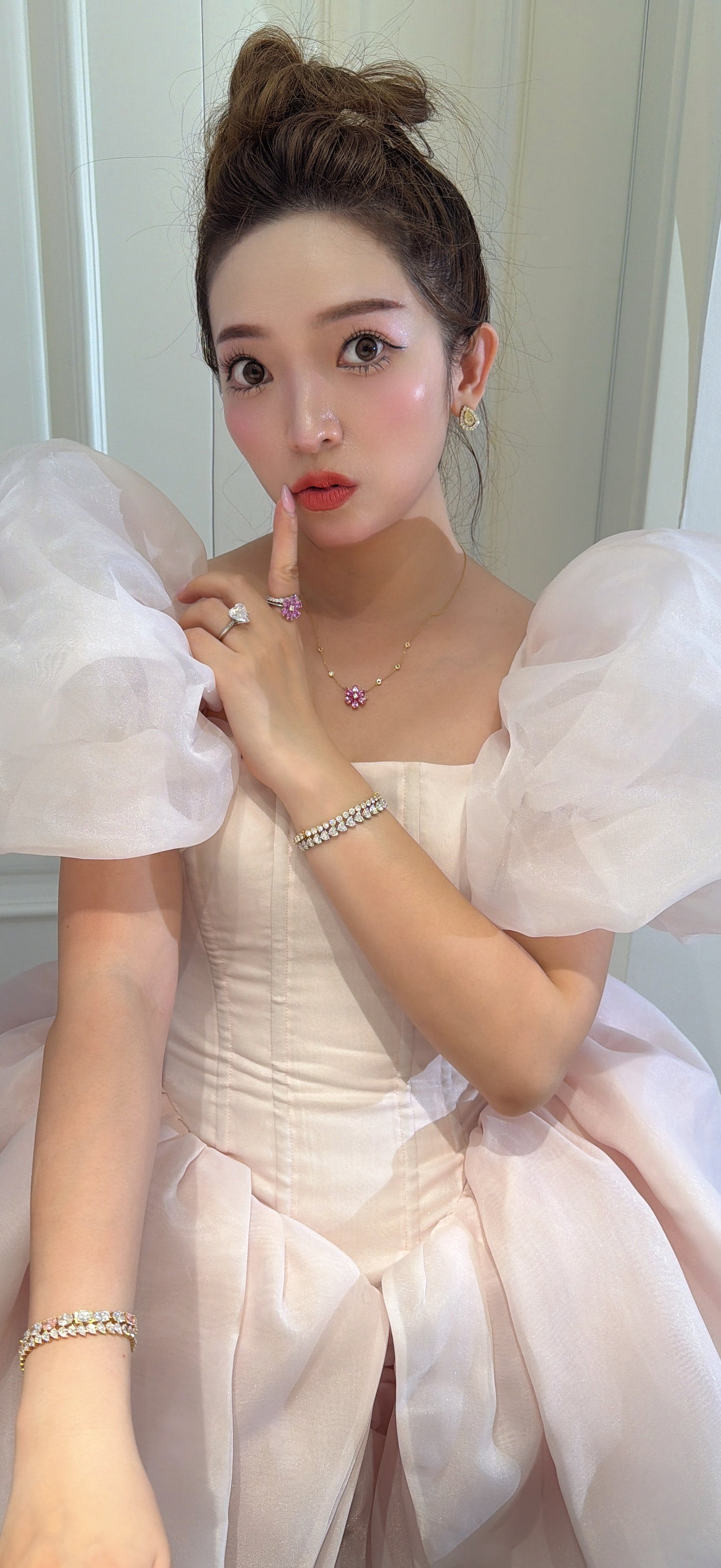 Shiningvivila Ever Bloom necklace