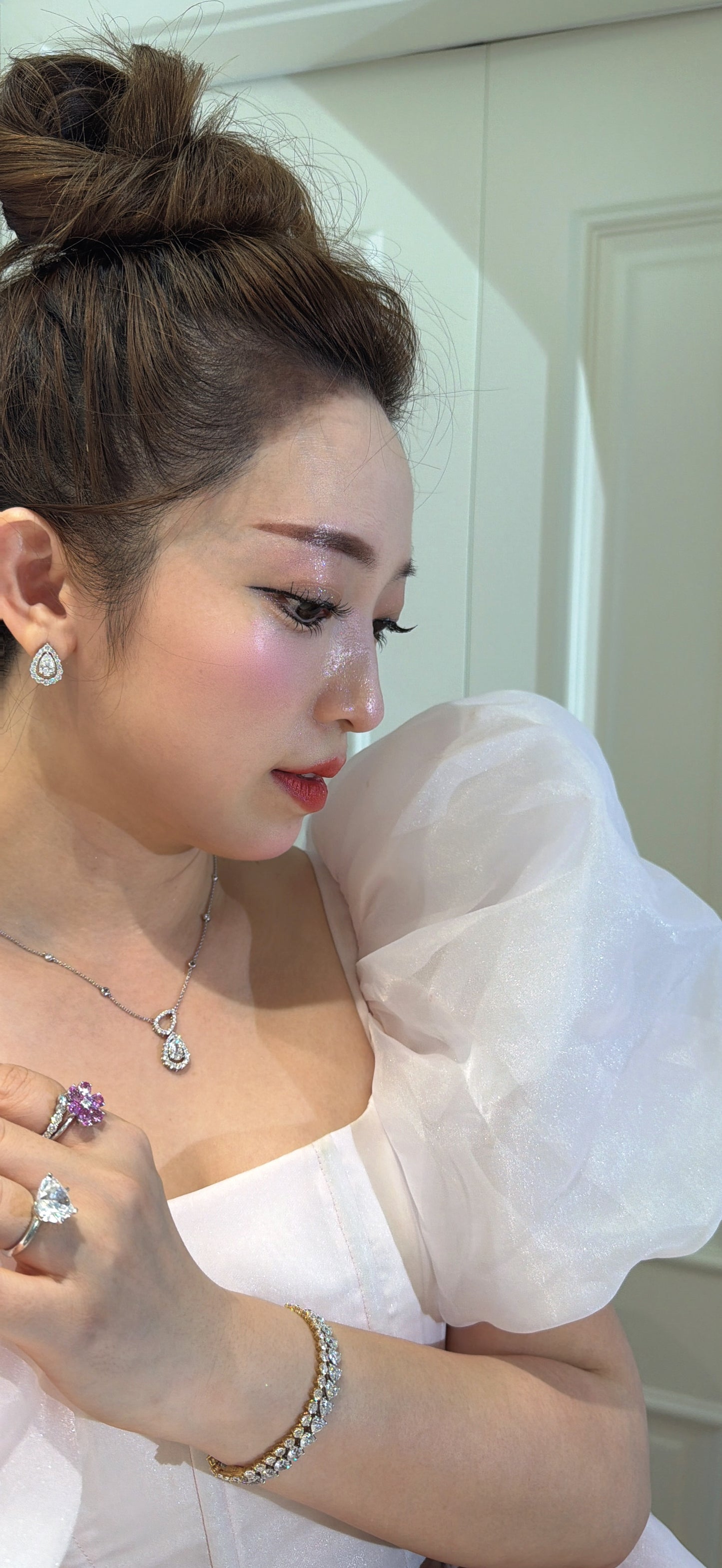 Shiningvivila Inner Light earrings