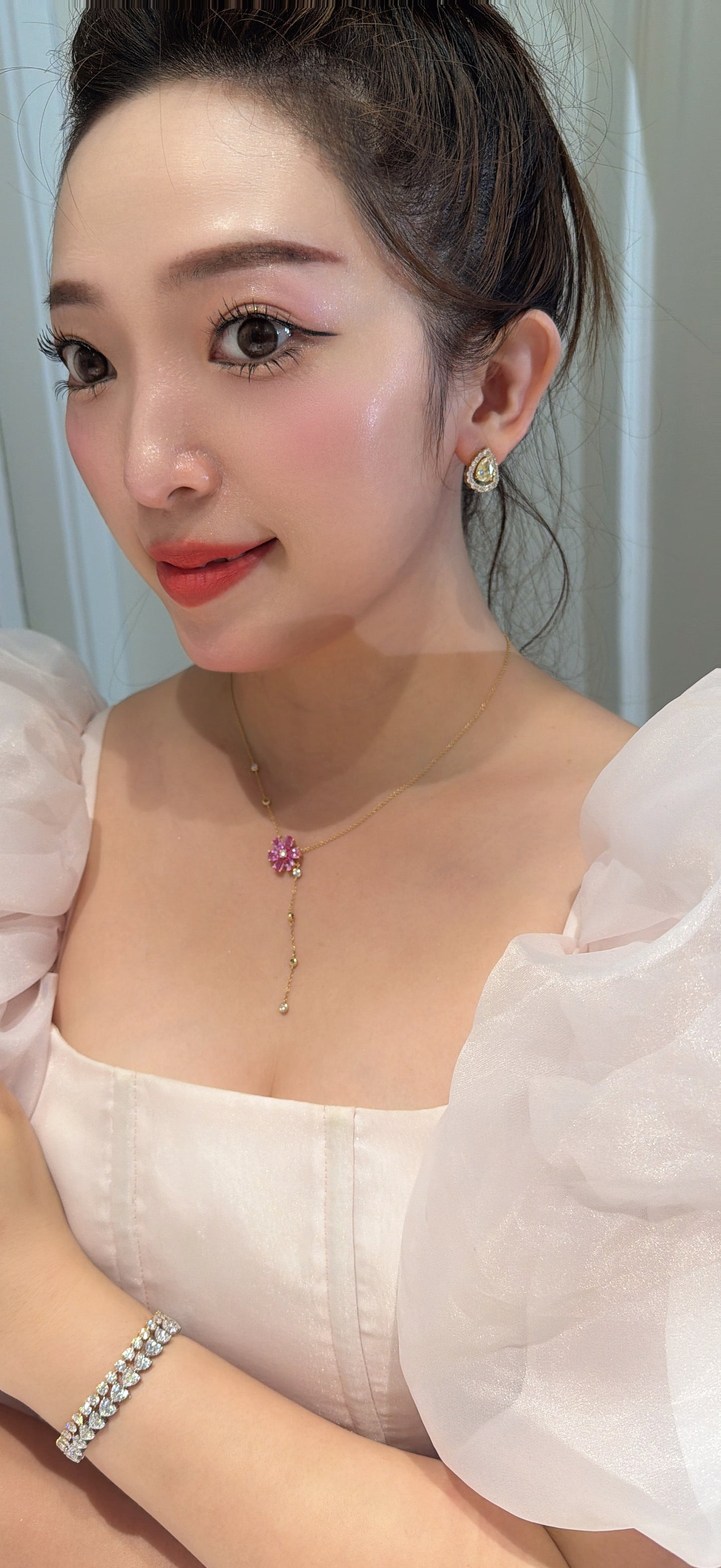 Shiningvivila Inner Light earrings fancy yellow