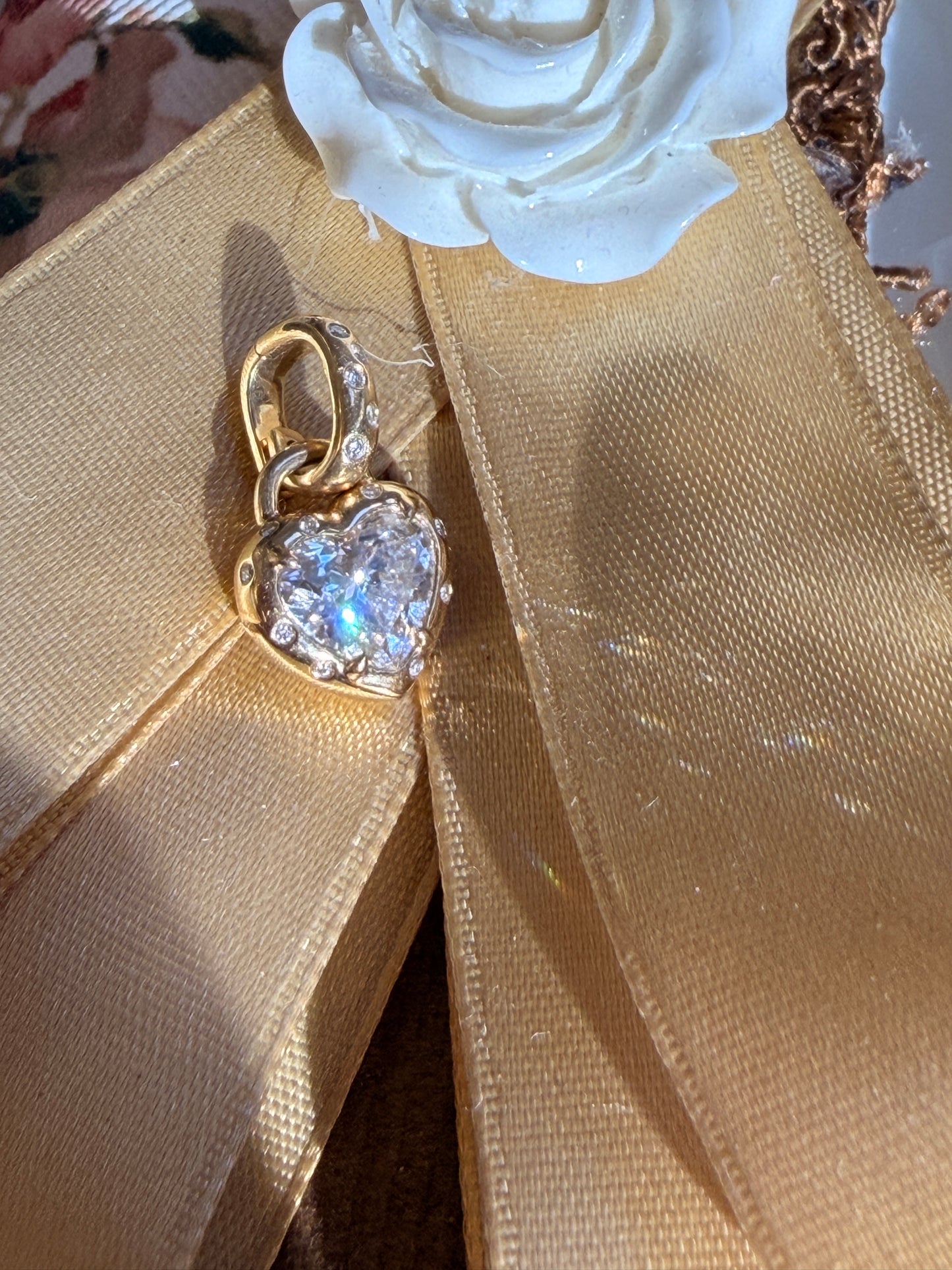 Shiningvivila love heart pendant