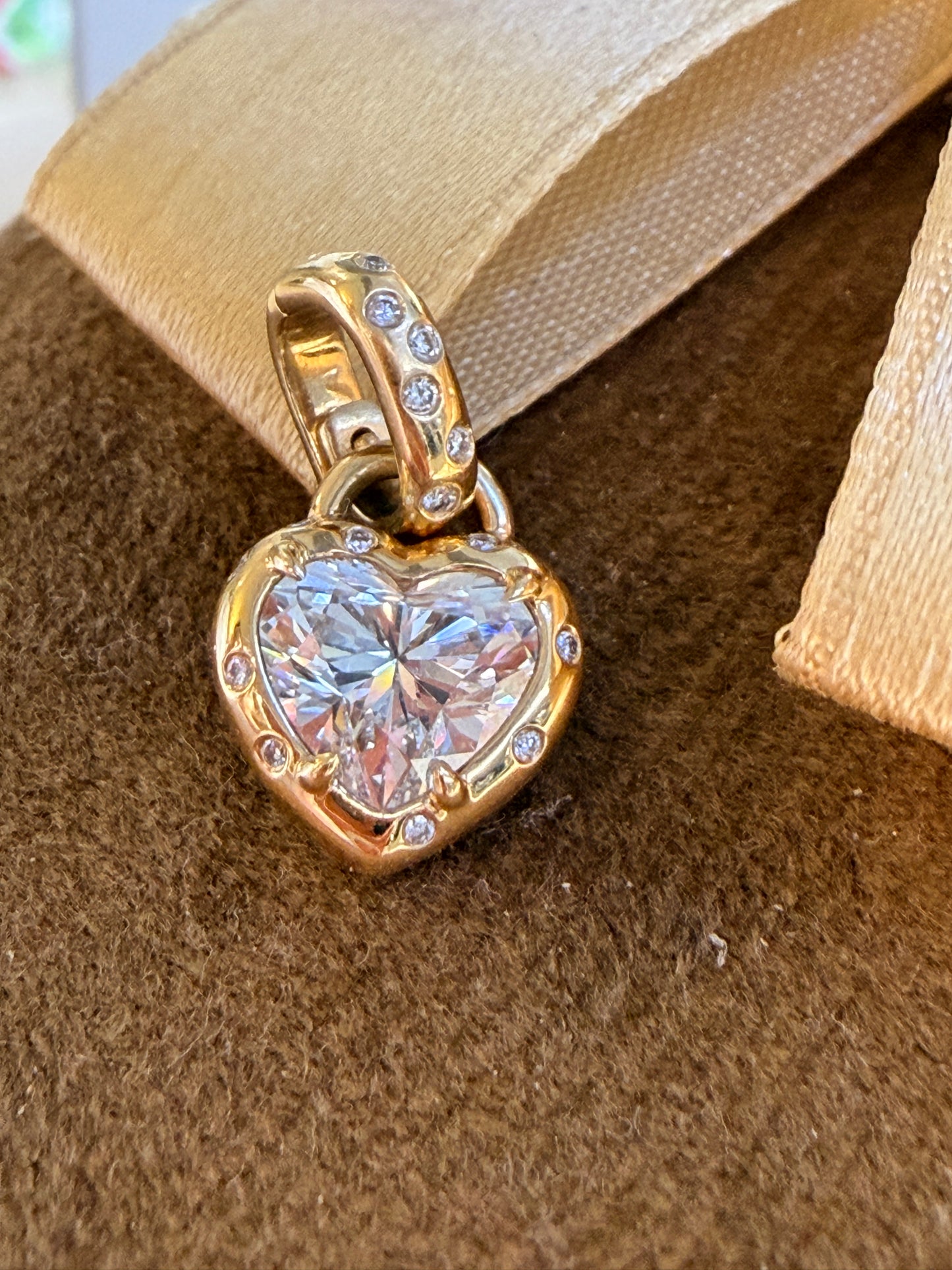 Shiningvivila love heart pendant
